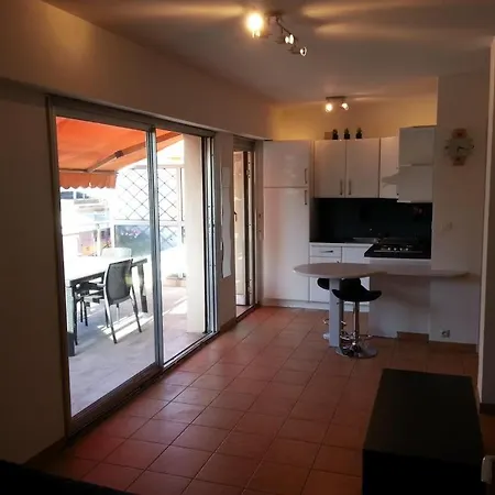 Ideal : Au Centre De Juan Les Pins * Antibes